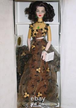 16 Ashton Drake MADRA Moulin Noire MIB