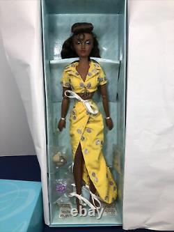 16 Integrity Gene Violet Waters Doll Heatwave LTD 300 Elegant AA 2009 MIB