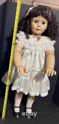 35 Ashton Drake ADG Poseable Brunette Doll White Lace Dress