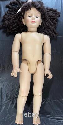 35 Ashton Drake ADG Poseable Brunette Doll White Lace Dress