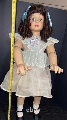 35 Ashton Drake Galleries Poseable Brunette Doll Curly Hair ADG