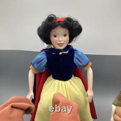 (8)Snow White and the Seven Dwarfs Ashton-Drake Porcelain Dolls-Limited Edition