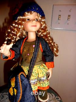 ASHTON DRAKE / DIANNA EFFNER 12 IN BJD GOLDIE GIRL (GOLDILOCKS) WithSTAND