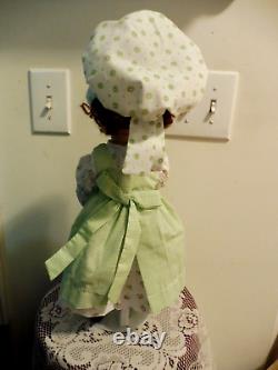 ASHTON DRAKE / DIANNA EFFNER PORCELAIN & CLOTH A HOLLY HOBBIE SPRING WithCOA