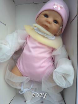 ASHTON-DRAKE GALLERY Doll Little Peanut Baby NEW 17 x 9 x 17
