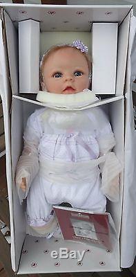 ASHTON DRAKE So Truly Real CHLOE Touch-Activated Lifelike Moving Baby Doll NEW