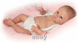 ASHTON DRAKE So Truly Real LITTLE GRACE Lifelike all VINYL Baby Doll NEW