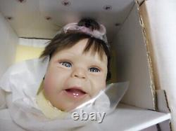 ASHTON DRAKE / TINNEKE SO TRULY REAL 21 INCH PICTURE PERFECT BABY WithCOA RARE