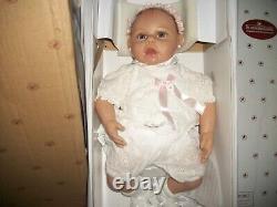 Amazing Ashton Drake NIB Hugs from Hailey Vinyl Baby Doll So Truly Real