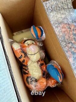 Ashton Drake 2000 Disney Porcelain Doll Bedtime Story Tigger Winnie the Pooh NIB