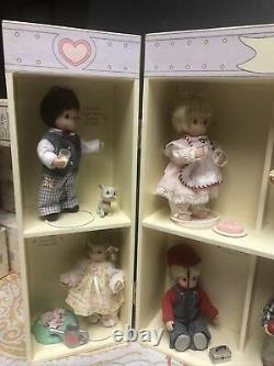 Ashton Drake A Year Of Precious Moments Calendar Display with Dolls