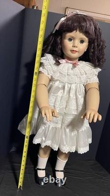 Ashton Drake ADG 30 Poseable Girl Doll Brunette Original Dress Display