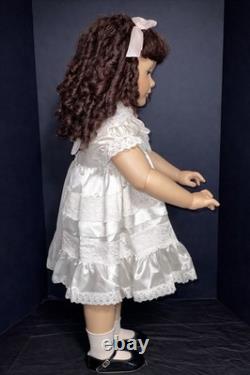 Ashton Drake ADG 30 Poseable Girl Doll Brunette Original Dress Display