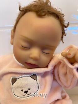 Ashton Drake ADG Baby Doll Mayra Garza So Truly Real Sleeping Newborn