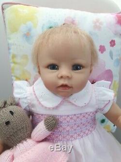 Ashton Drake Baby Doll Chloe's Look of Love by Linda Murray