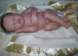 Ashton Drake Beautiful little baby girl SWEET SNUGGLES by Marita Winters