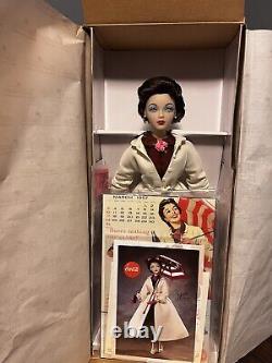 Ashton-Drake CALENDAR GIRL APRIL SHOWERS Gene Fashion Doll With Umbrella New