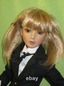 Ashton Drake DELILAH NOIR 16 BJD Ball Jointed Doll with Wig in CLASS ACT Outfit