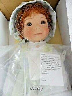 Ashton Drake / Dianna Effner Porcelain & Cloth A Holly Hobbie Spring With Coa