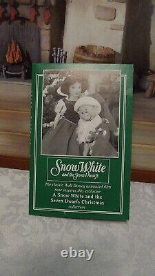 Ashton Drake/Disney Snow White & Seven Dwarfs at Christmas Porcelain Dolls, 2002