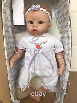 Ashton Drake Doll Chloe's Look Of Love Boxed In Very Good Condition