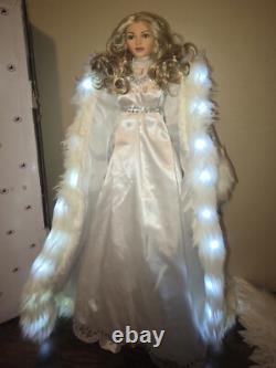 Ashton Drake Galleries 24'Doll Silent Night Angel Battery Operated Collectible