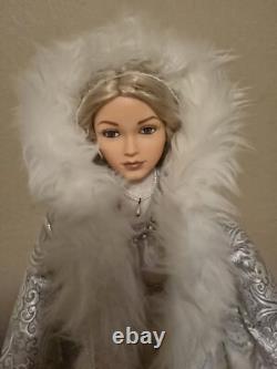 Ashton Drake Galleries 24'Doll Silent Night Angel Battery Operated Collectible