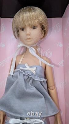 Ashton Drake Galleries Delilah Noir Doll Blonde Wig 16 Ball-Joint Brown Eyes