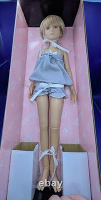 Ashton Drake Galleries Delilah Noir Doll Blonde Wig 16 Ball-Joint Brown Eyes