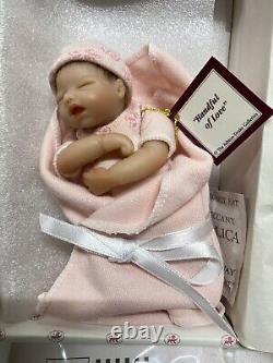 Ashton-Drake Galleries HANDFUL of LOVE Heavenly Handfuls Re-born Vinyl Doll NOS