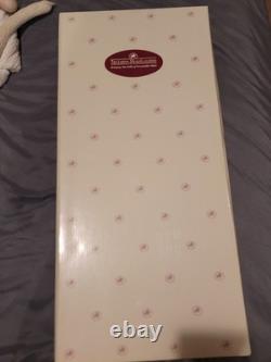 Ashton Drake Galleries Jasmine Goes To Grandmas? 1st Issue