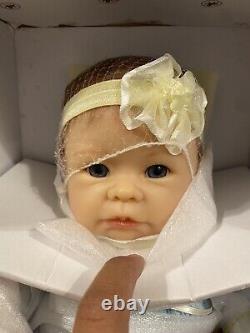 Ashton Drake Galleries Sweetly Snuggled Sarah Baby Doll New 16 Real Touch Rare