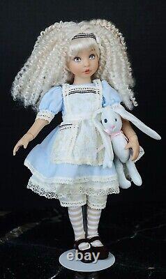 Ashton-Drake Galleries Vinyl Doll Alice in Wonderland By Dianna Effner