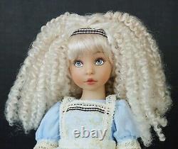 Ashton-Drake Galleries Vinyl Doll Alice in Wonderland By Dianna Effner