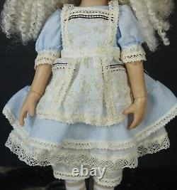 Ashton-Drake Galleries Vinyl Doll Alice in Wonderland By Dianna Effner