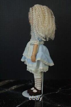 Ashton-Drake Galleries Vinyl Doll Alice in Wonderland By Dianna Effner