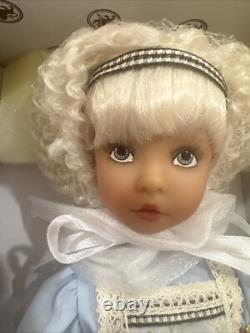 Ashton-Drake Galleries Vinyl Doll Alice in Wonderland By Dianna Effner Rare Ashton-Drake Galleries Vinyl Doll Alice in Wonderland By Dianna Effner Rare