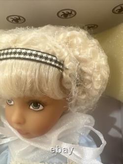 Ashton-Drake Galleries Vinyl Doll Alice in Wonderland By Dianna Effner Rare Ashton-Drake Galleries Vinyl Doll Alice in Wonderland By Dianna Effner Rare