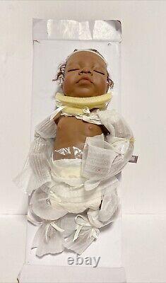 Ashton-Drake Gallery Kyra. Rare So Truly Real Vinyl black Baby Doll/Read