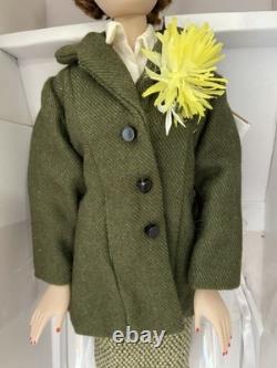 Ashton Drake Gene Marshall Coca Cola Girl Holiday Shopper dressed doll