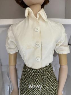 Ashton Drake Gene Marshall Coca Cola Girl Holiday Shopper dressed doll