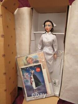 Ashton Drake Gene Marshall Mel Odom CALENDAR GIRL THAT EXTRA SOMETHING 16 doll