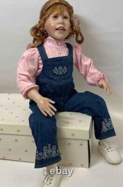 Ashton Drake Hanging Out with Hannah 30 VINYL LIFELIKE Doll withPoseable Limbs IOB