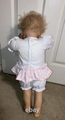 Ashton Drake Isabella's First Steps Interactive Walking Baby Doll Linda Murray