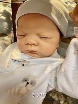 Ashton Drake Lifelike Doll Reborn ADG04 Baby Boy 17. Includes Clothes