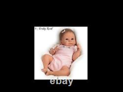 Ashton-Drake Little Peanut Poseable Baby Doll by Tasha Edenholm, Crib