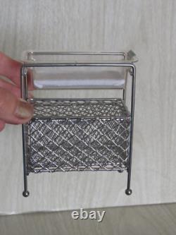 Ashton Drake Micro Miracles Baby Evan Mini Metal Bassinet Barbie Baby Towel