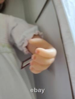 Ashton Drake'Olivia's Gentle Touch' Vinyl Doll 21 NIB