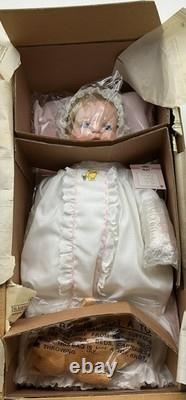 Ashton Drake Pooh's Gentle Lullaby Doll With Cradle RARE! (VC)