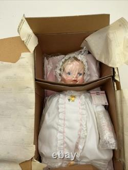 Ashton Drake Pooh's Gentle Lullaby Doll With Cradle RARE! (VC)